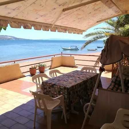 Lägenhet Alekos Beach Houses-jerasimo